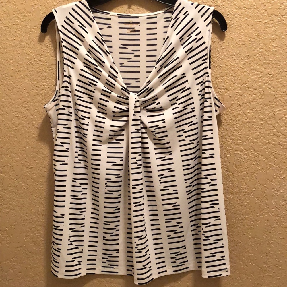Worthington Petite Sleeveless Top. Worn once. Black & Cream color. Size PL.
